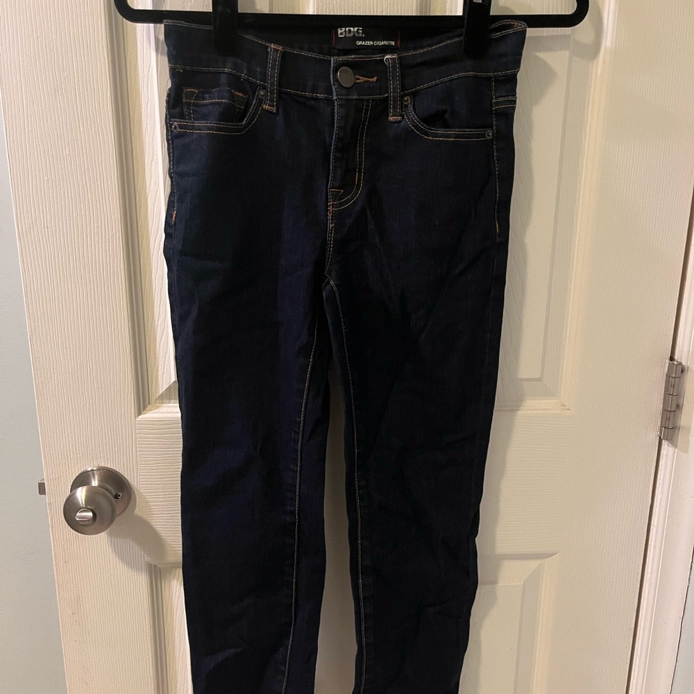 BDG straight leg dark short jeans